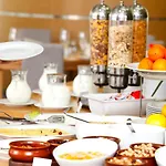 - Vesta Hotel 3*