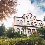 - Vesta Hotel 3*