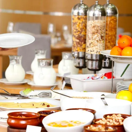 - Vesta Hotel 3*