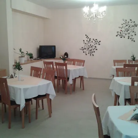 - Vesta Hotel 3*
