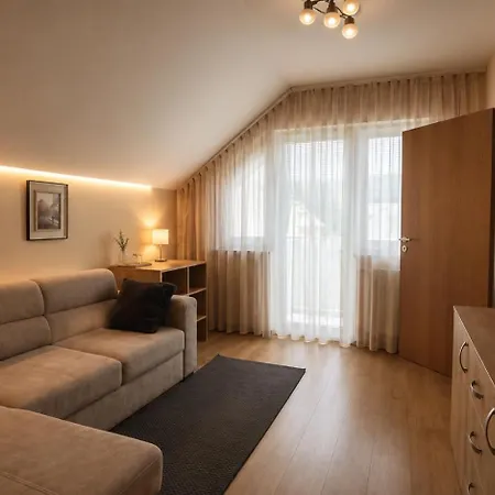- Vesta 호텔 3*