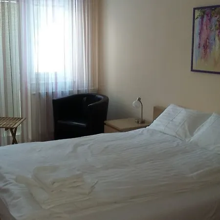 - Vesta Hotel