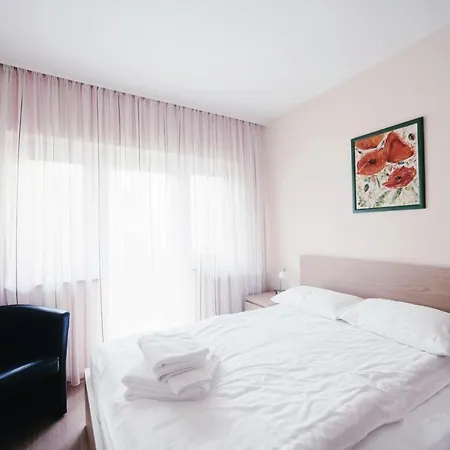 - Vesta Hotel 3*