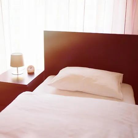 - Vesta 3* Бад-Эльстер